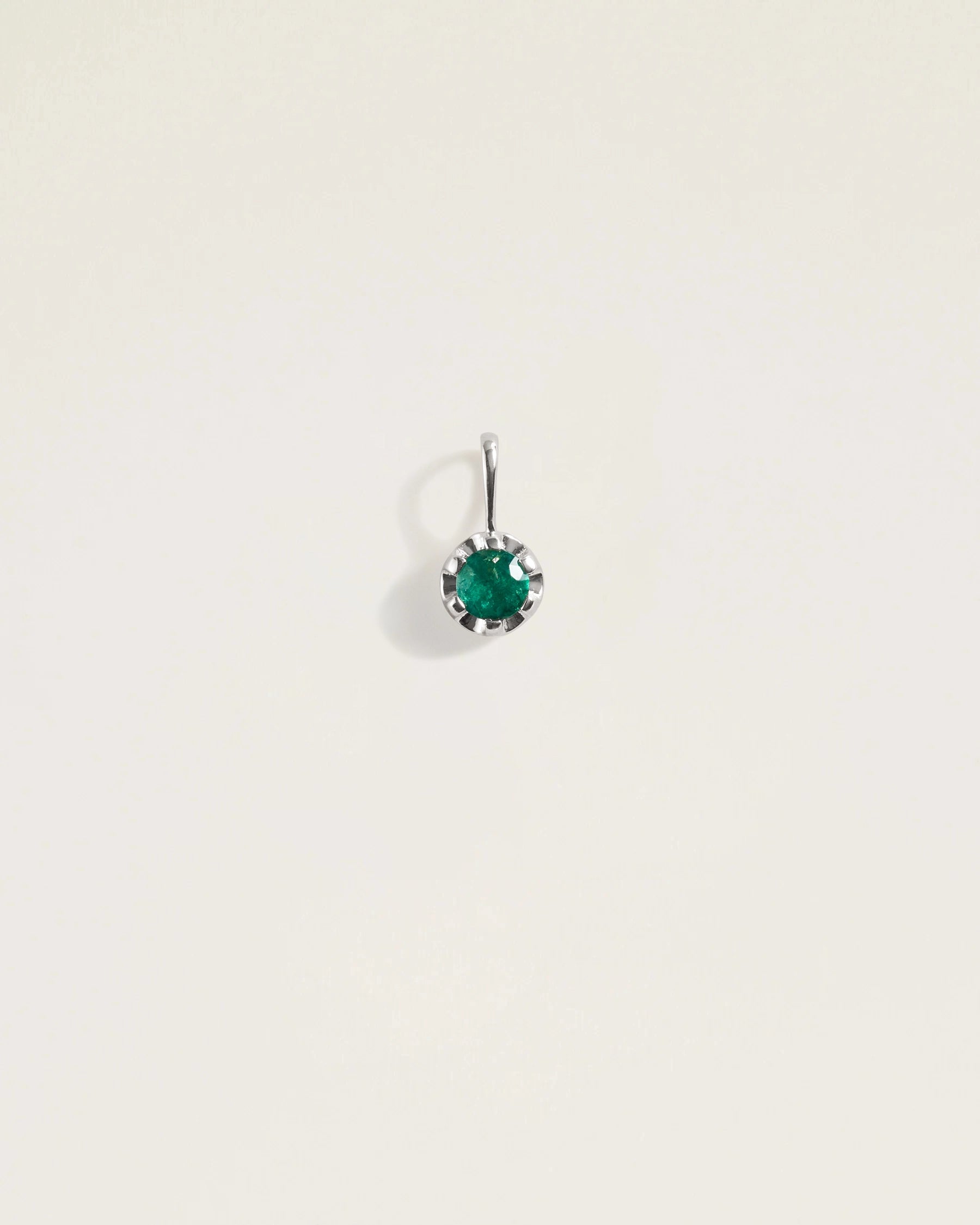 The May Birthstone Protection Amulet – Emerald