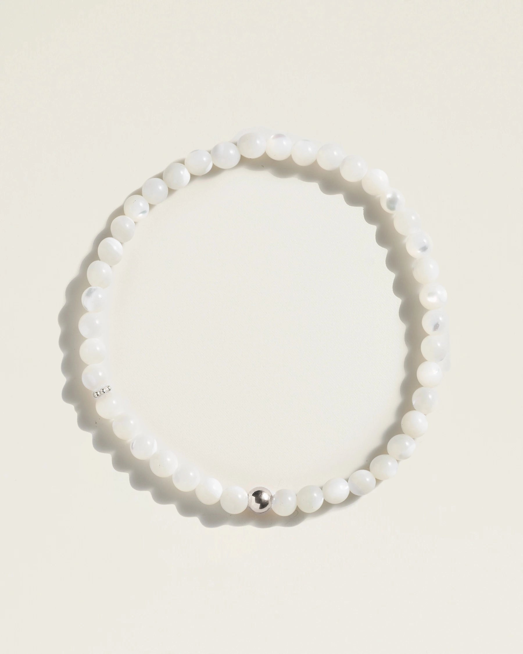 The Classic Bracelet in Mother of Pearl
