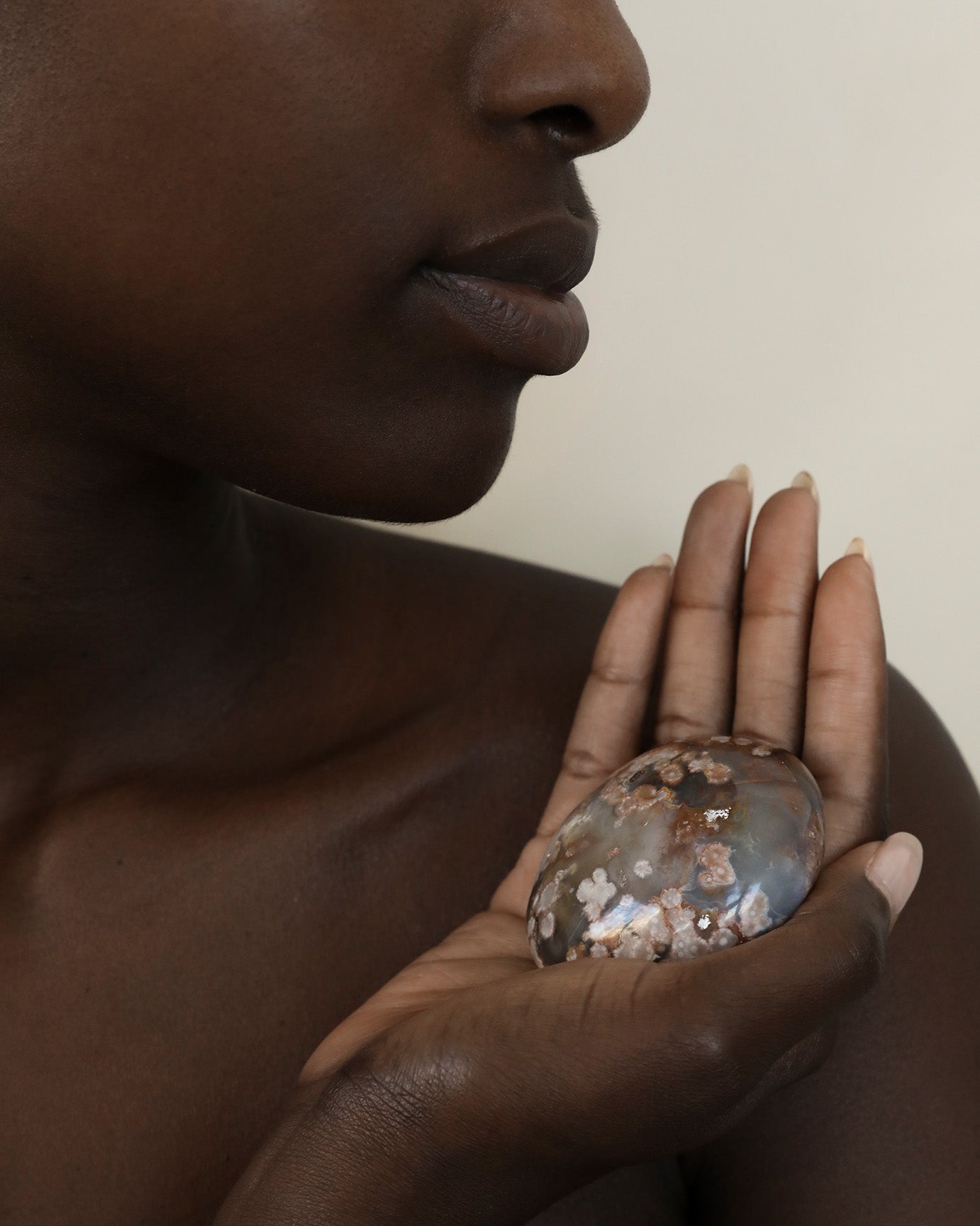 The Flower Agate Palm Stone